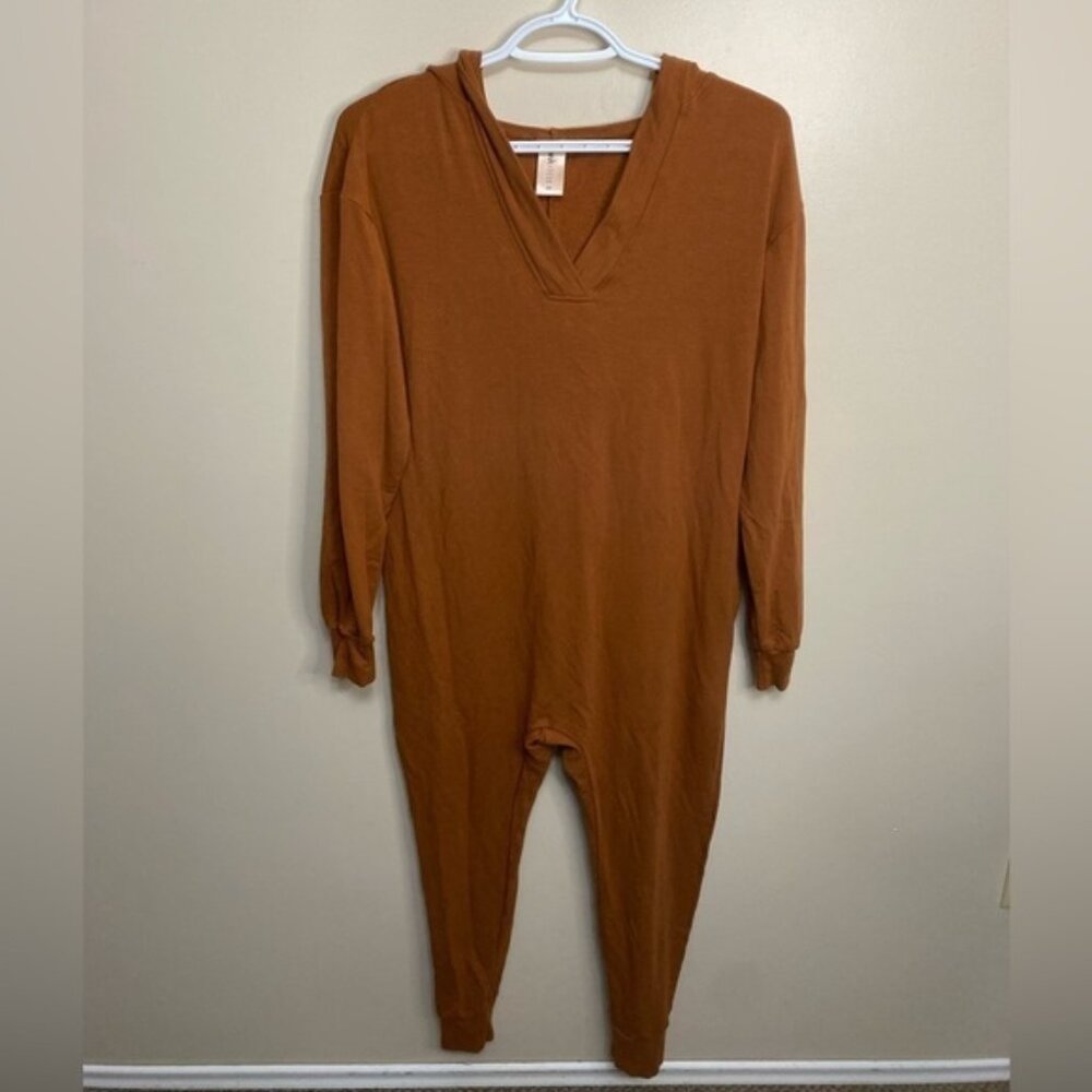 SMASH + Tess Hooded Day Off Romper - Picture 5 of 12